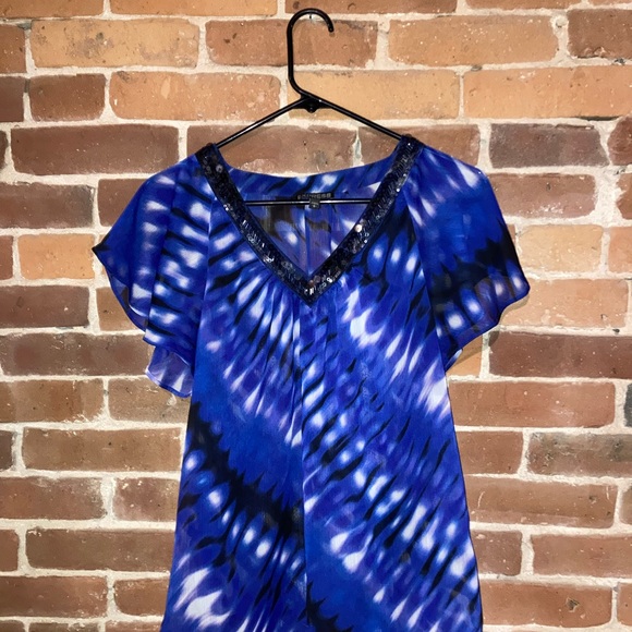 EXPRESS Women’s size small shear blue and black top - Picture 3 of 3